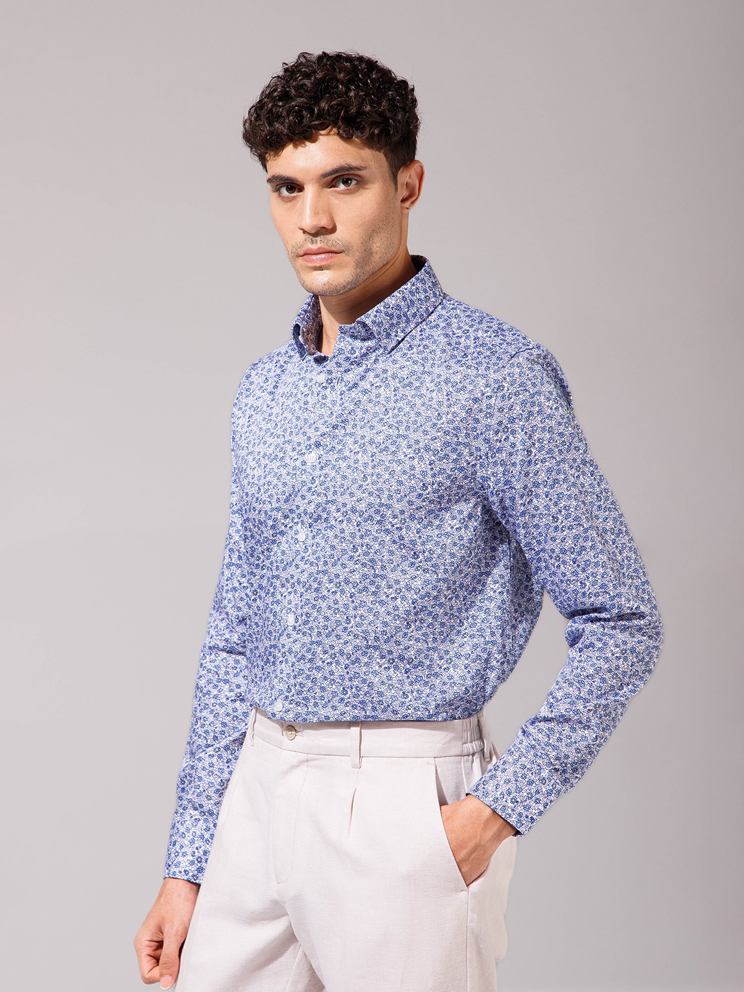 Light Blue - Ditsy