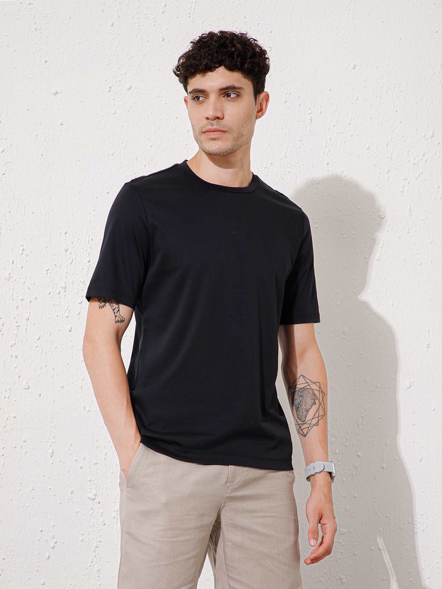 Black - Round Neck