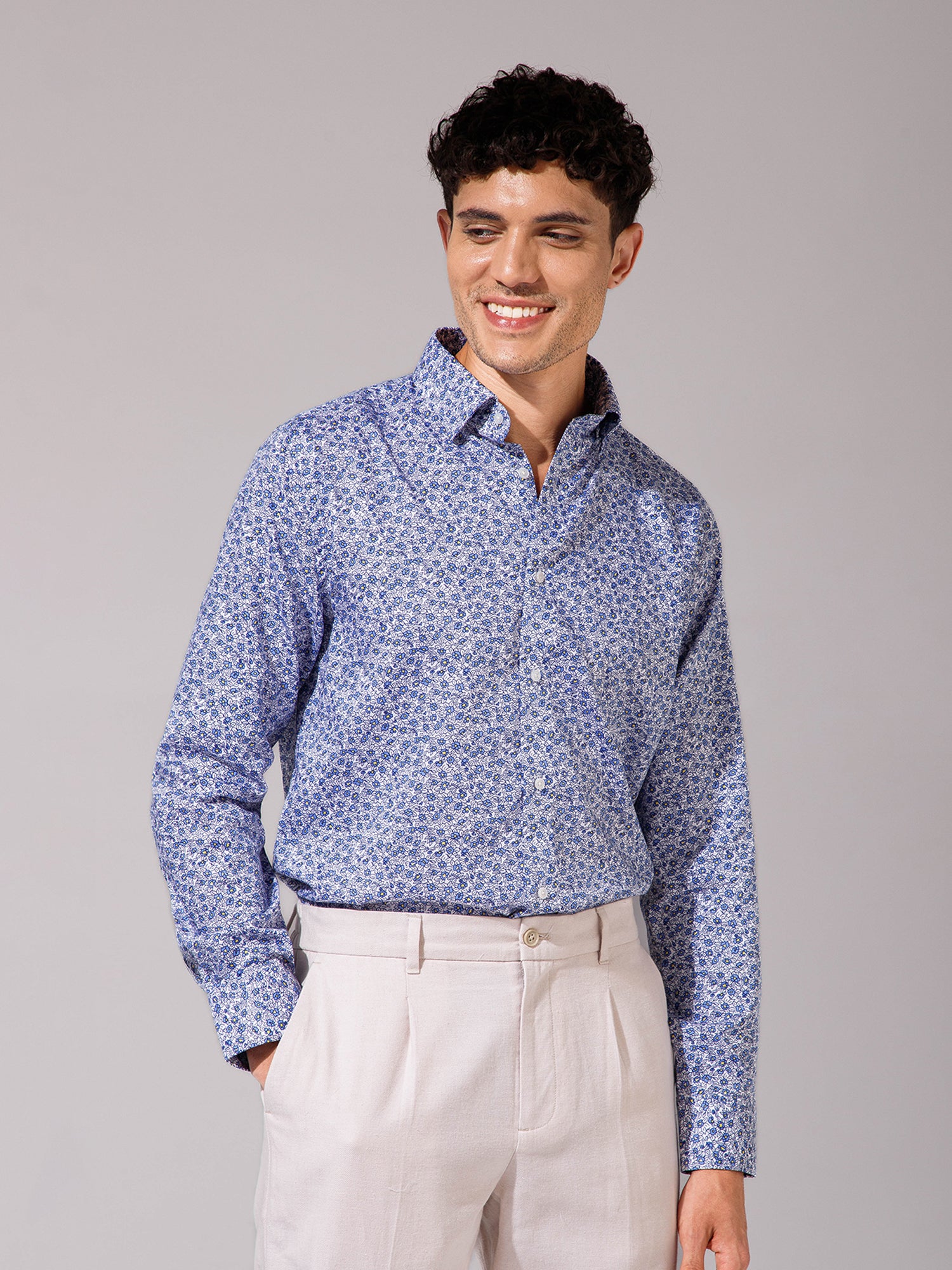 Light Blue - Ditsy