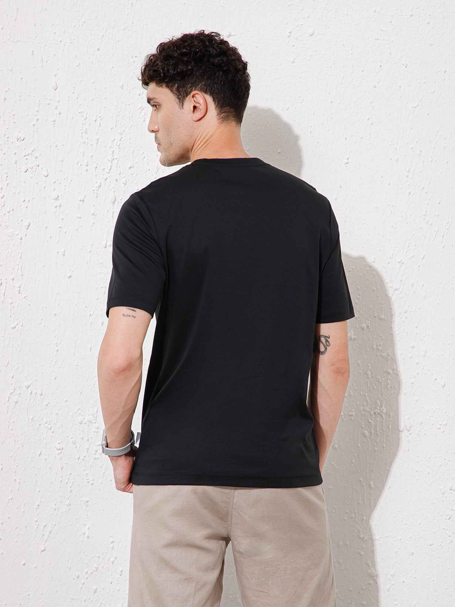 Black - Round Neck