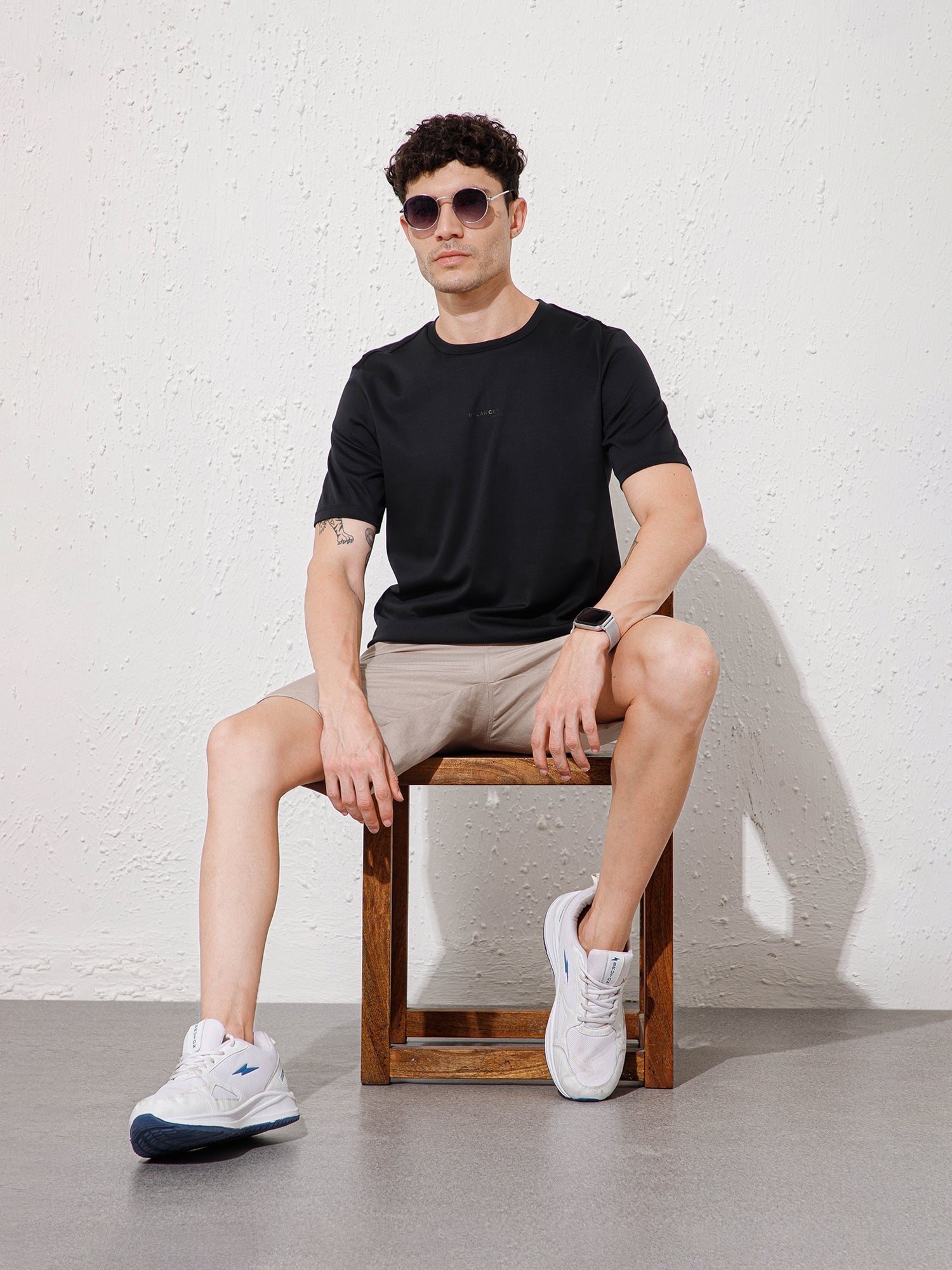 Black - Round Neck